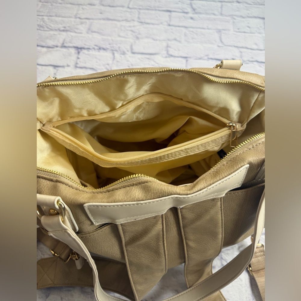 Johomviin Vegan Leather Diaper Bag- Doubling as a Travel Bag or Backpack. - Picture 12 of 15